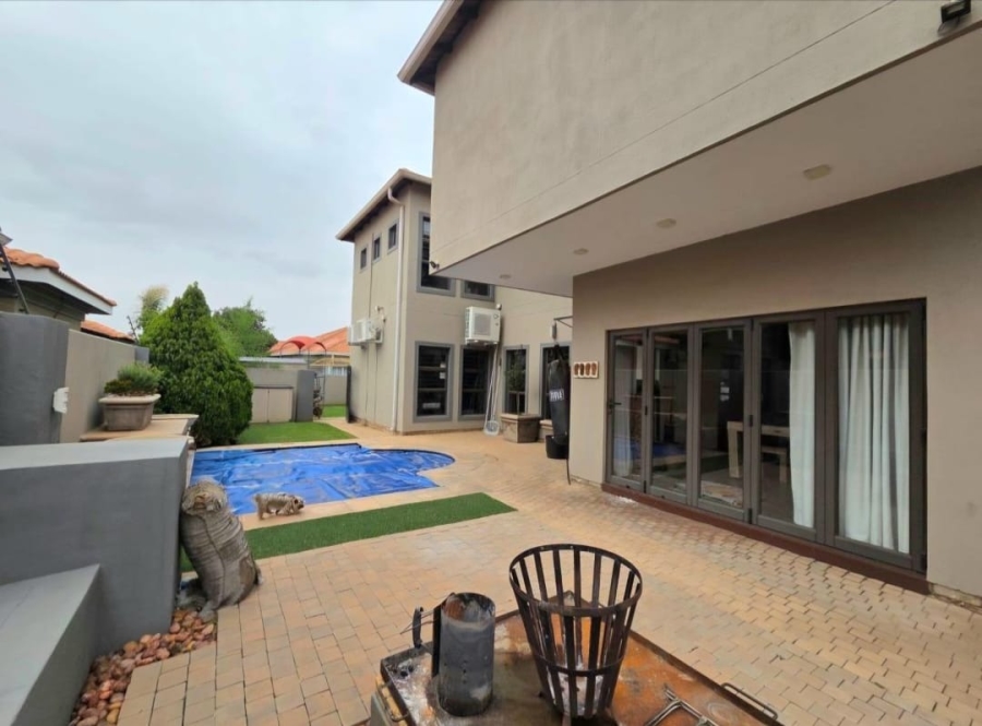 5 Bedroom Property for Sale in Baillie Park North West